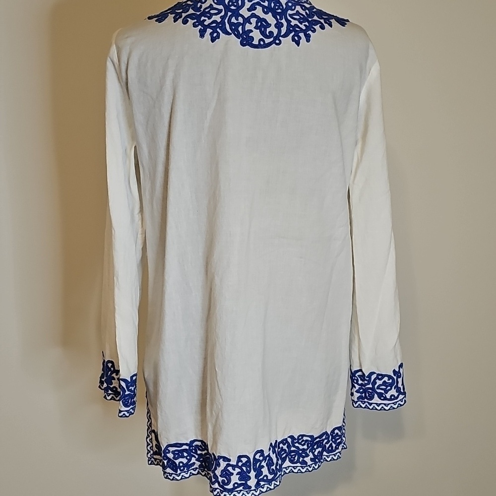 Artisan Ny White Tunic with Blue Embroidery - Picture 2 of 6